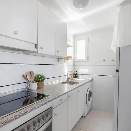 2bdr With Pool Stunning Sunset 300m