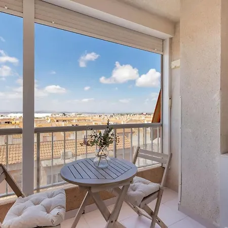 Будинок відпочинку 2bdr With Pool Stunning Sunset 300m Торрев'єха